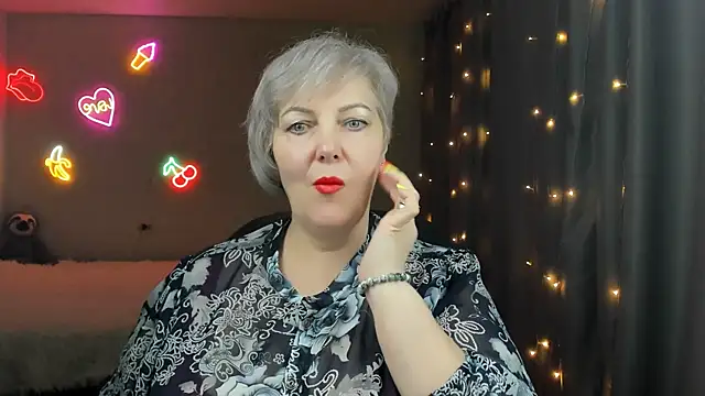 Mary-Leee online show from March 20, 8:30 am