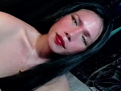 Snapshot of Chulafox chatting on June 8, 8:48 am Chulafox online show from June 8, 8:48 am