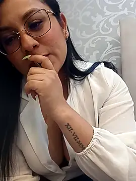 Melie me online show from March 17, 11:02 am