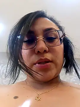 Melie me online show from March 29, 2:17 pm