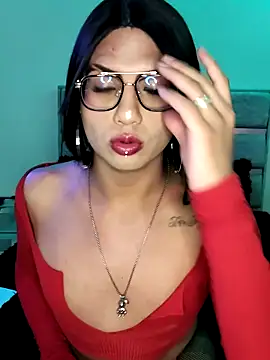 Laura SofiaG online show from April 1, 3:40 am