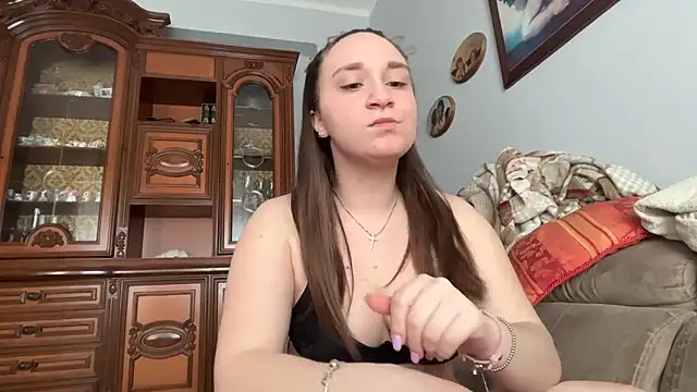 jeje0033 online show from April 16, 1:45 pm