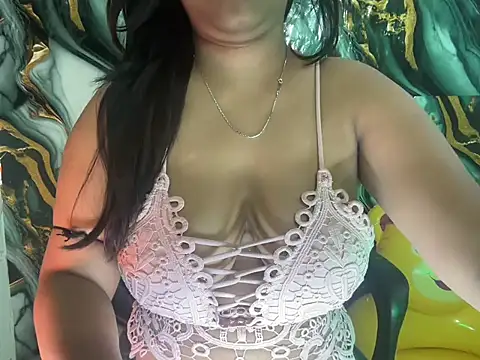 Snapshot of Saanvi_Star chatting on June 7, 10:24 pm Saanvi Star online show from June 7, 10:24 pm