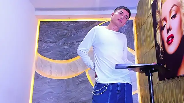 Snapshot of Matheus_Ic_ chatting on February 27, 9:04 pm Matheus Ic online show from February 27, 9:04 pm