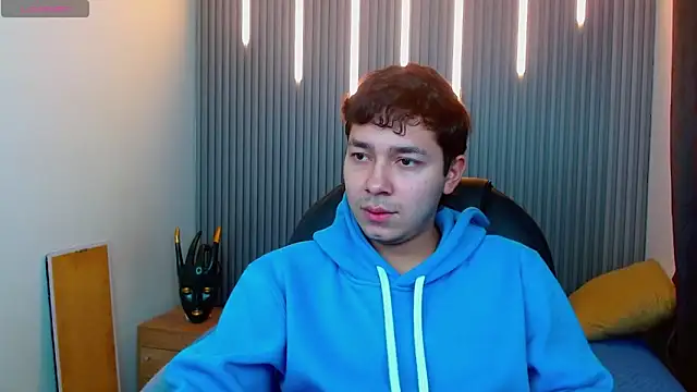 Julian Smith21 online show from March 26, 1:06 pm