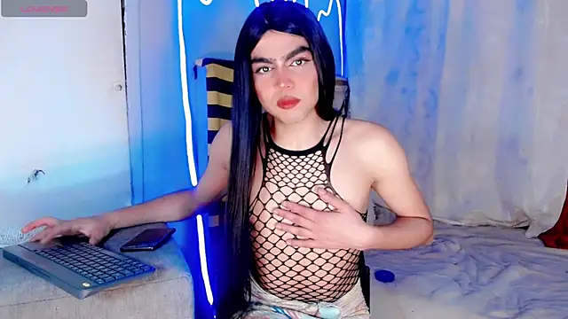 xyaraluv  online show from April 5, 9:12 pm