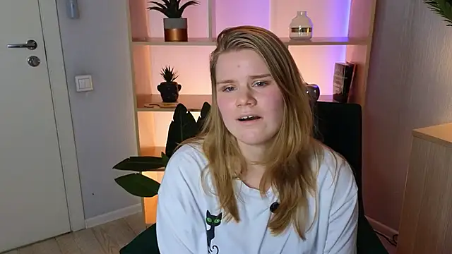 Snapshot of ModestaColato chatting on February 22, 12:26 pm ModestaColato online show from February 22, 12:26 pm