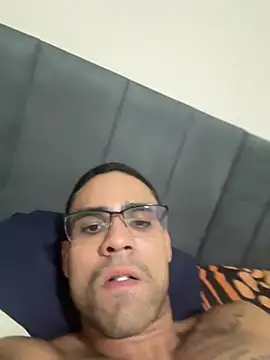 Snapshot of machoputo chatting on February 27, 2:00 am machoputo online show from February 27, 2:00 am