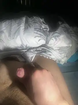 crustyyy1 online show from March 9, 10:47 pm