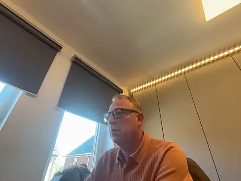 Red Spike71 online show from April 24, 9:56 am