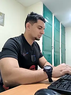 Snapshot of Jaramill07 chatting on February 28, 11:44 am Jaramill07 online show from February 28, 11:44 am