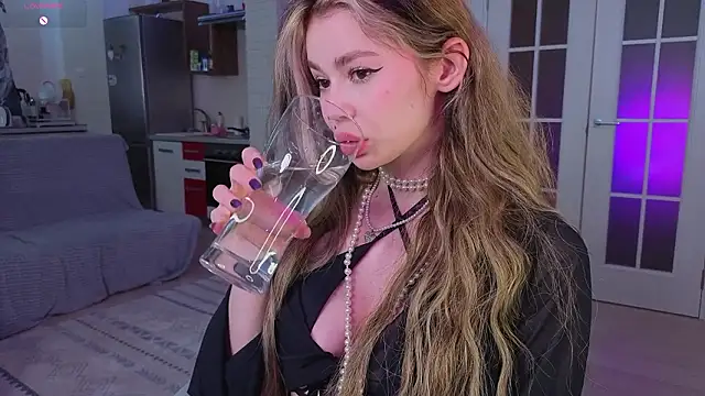 Dipamelly online show from March 26, 2:17 am