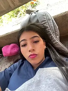 Snapshot of Sexy_mia_outdoors chatting on February 25, 5:00 pm Sexy mia outdoors online show from February 25, 5:00 pm