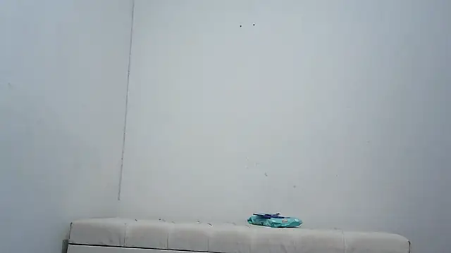 Couplesweethot online show from April 10, 11:31 pm