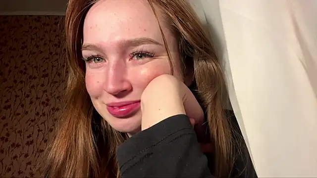 Snapshot of Hanna__Montanna chatting on March 4, 8:04 pm Hanna Montanna online show from March 4, 8:04 pm