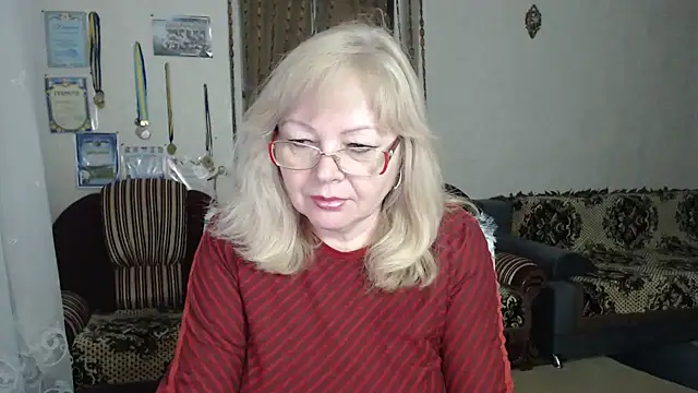 Snapshot of StellaLarsen1 chatting on February 24, 6:28 pm StellaLarsen1 online show from February 24, 6:28 pm