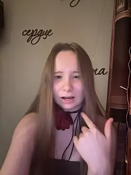 cutefoxieee online show from July 15, 7:41 pm