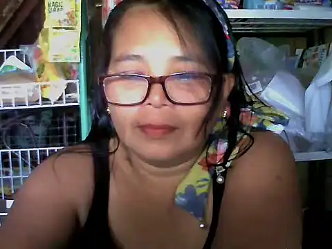 Flowerblossom123 online show from March 18, 2:47 am