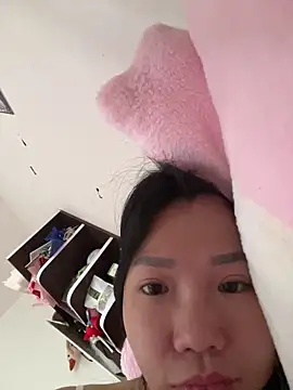 Miumieu2 online show from May 4, 3:13 am