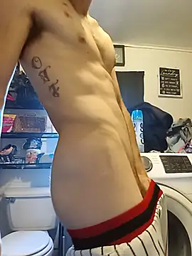 Aarondeweese27 online show from June 24, 1:32 pm