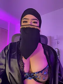 Snapshot of Yasmin_cute chatting on July 8, 7:40 pm Yasmin cute online show from July 8, 7:40 pm