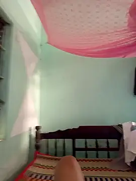 Snapshot of hungdecu chatting on February 23, 8:01 am hungdecu online show from February 23, 8:01 am