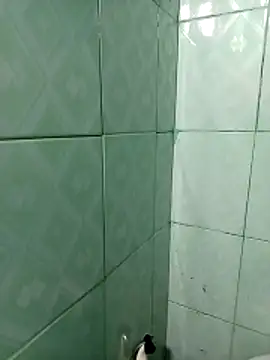 Snapshot of hungdecu chatting on March 3, 5:19 pm hungdecu online show from March 3, 5:19 pm