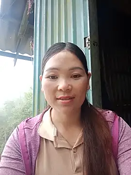 Snapshot of Salyk5 chatting on June 12, 8:13 am Salyk5 online show from June 12, 8:13 am