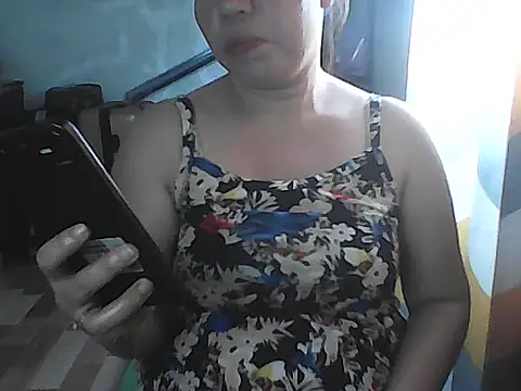 Snapshot of sweet_lhyn chatting on March 2, 7:15 am sweet lhyn online show from March 2, 7:15 am