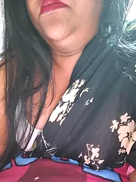 Moonae online show from February 24, 11:30 am