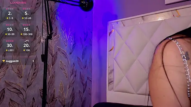 Snapshot of Emma_Clair chatting on February 28, 1:01 pm Emma Clair online show from February 28, 1:01 pm