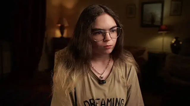 MyrlZangger online show from March 2, 2:02 pm