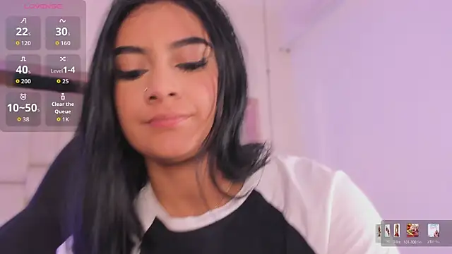 KatherineRuiz  online show from April 15, 12:45 pm