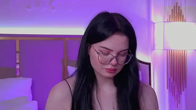 Snapshot of CindyMil chatting on July 11, 6:16 am CindyMil online show from July 11, 6:16 am