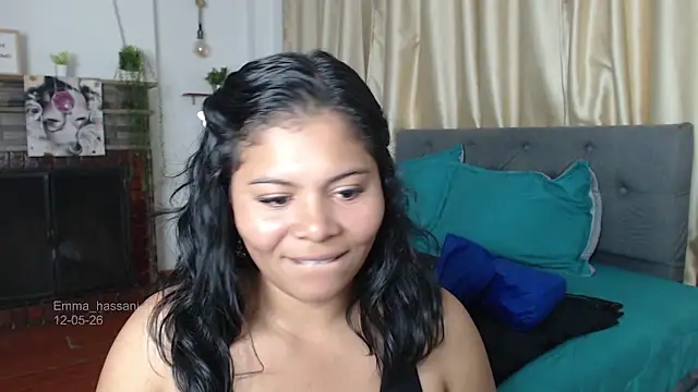 Snapshot of Emma_hassani chatting on May 12, 6:49 pm Emma hassani online show from May 12, 6:49 pm