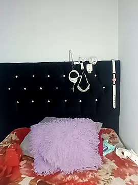 Emily Rouse23 online show from April 9, 3:28 am