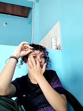 Snapshot of katty_scorpion chatting on February 23, 3:53 pm katty scorpion online show from February 23, 3:53 pm