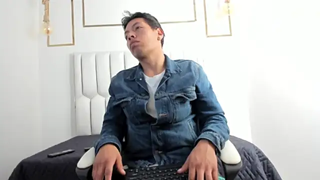 Snapshot of win_mds chatting on February 24, 1:53 pm win mds online show from February 24, 1:53 pm