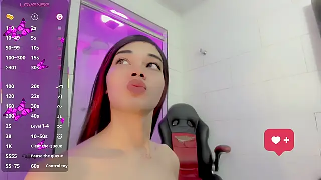 madison mujica  online show from April 15, 11:06 am