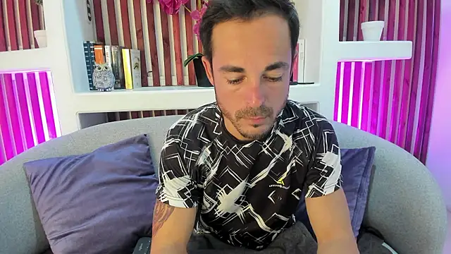 Adams Sanz online show from March 16, 8:46 pm