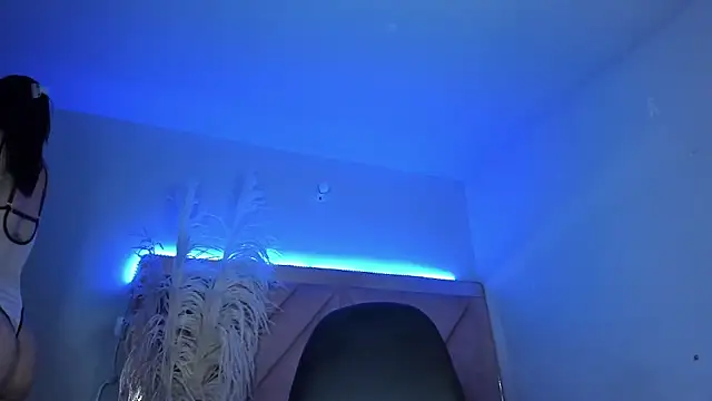 Snapshot of Alanah_connory chatting on July 22, 1:25 pm Alanah connory online show from July 22, 1:25 pm