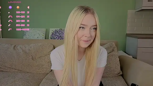 ChristinBland online show from April 16, 2:07 pm