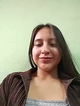 Snapshot of MaskedLatinaX chatting on June 6, 6:01 pm MaskedLatinaX online show from June 6, 6:01 pm