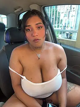 Nahomy firee online show from March 24, 6:57 pm