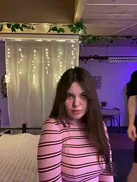 Snapshot of meowmiu chatting on February 27, 7:36 pm meowmiu online show from February 27, 7:36 pm