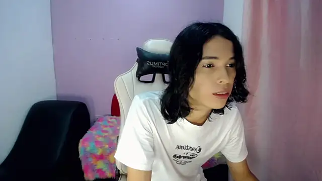 Larry craft online show from March 22, 9:18 pm