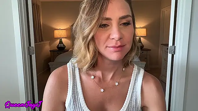 Queenjayj online show from July 16, 3:07 pm