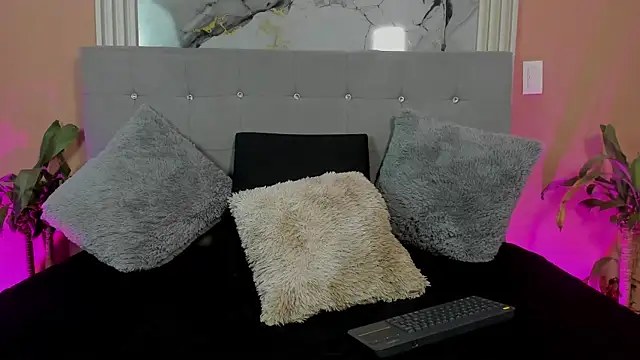 Eros Lux online show from April 9, 12:10 pm