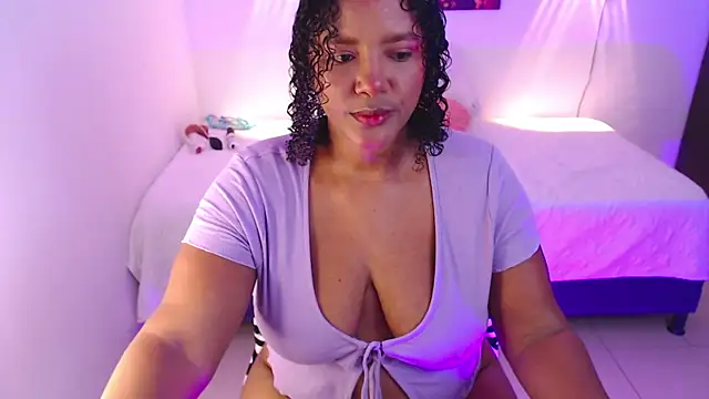 Snapshot of Bonnydopson07 chatting on April 17, 12:52 pm Bonnydopson07 online show from April 17, 12:52 pm