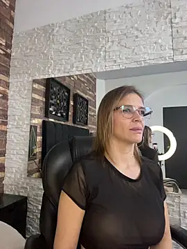 kendra leroy online show from March 25, 11:33 pm